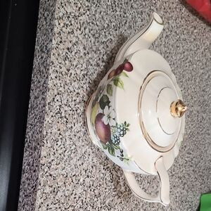 Elegant Floral Teapot with Gold Accents